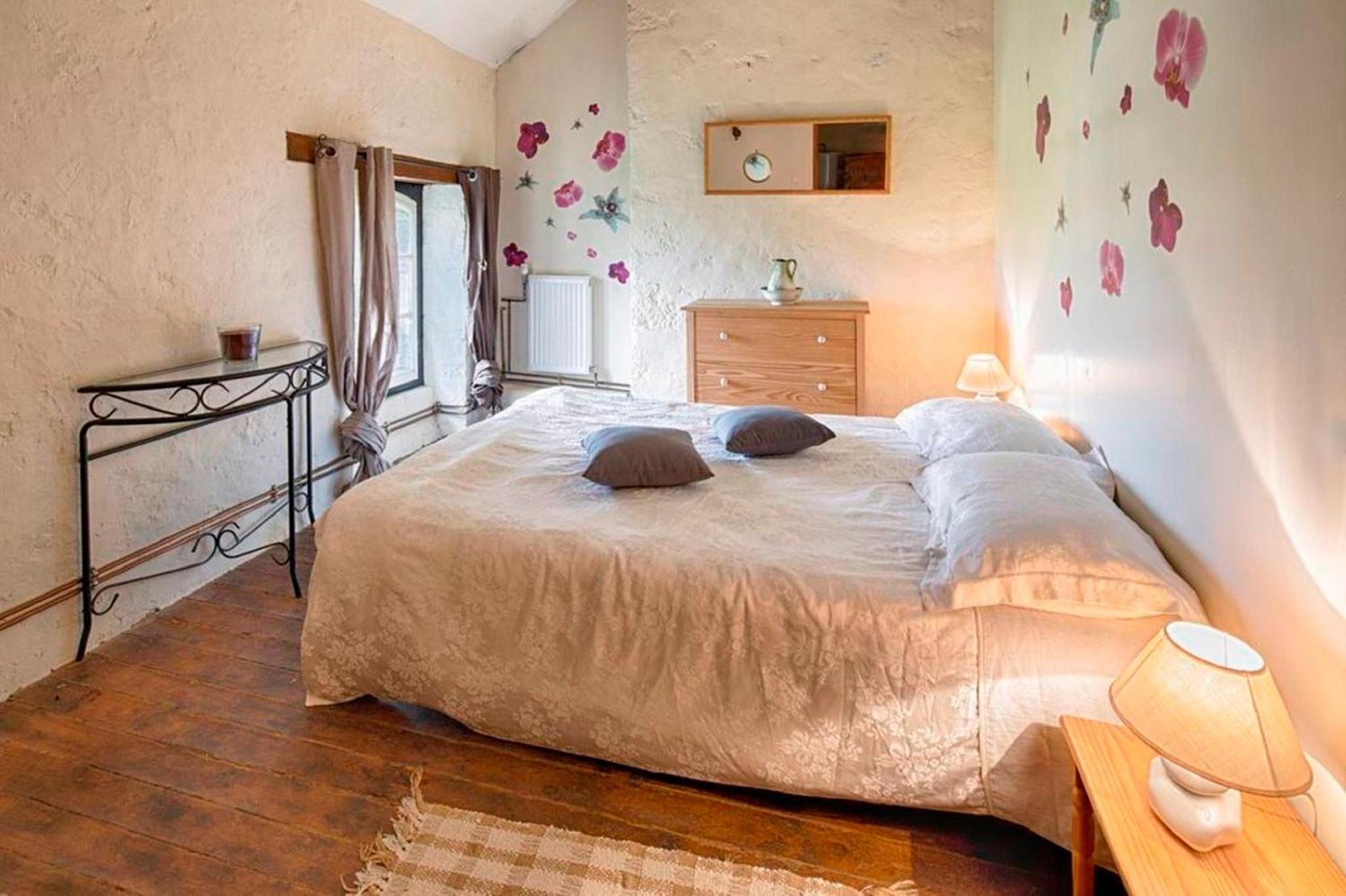 Holiday Home La Brijopa Bazoges-en-Pareds Номер фото